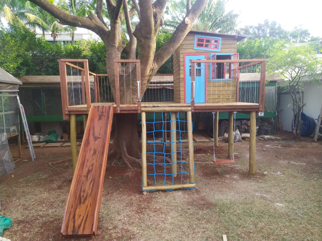 Casinha de madeira CLB 050