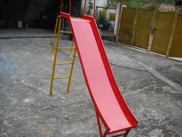 Escorregador infantil de ferro usado Clearance