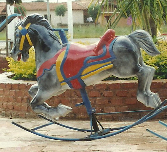 Gangorra cavalo 