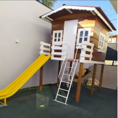 CASINHA DE MADEIRA SUSPENSA CLB039