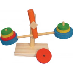 Balança para educação infantil em madeira.